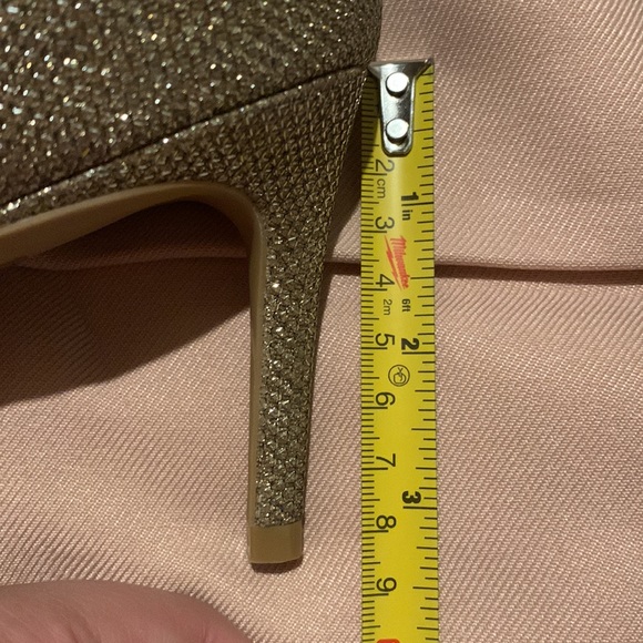 Stuart Weitzman, Golden STUART 85 PUMP US 8.5, NWOT - Picture 10 of 15